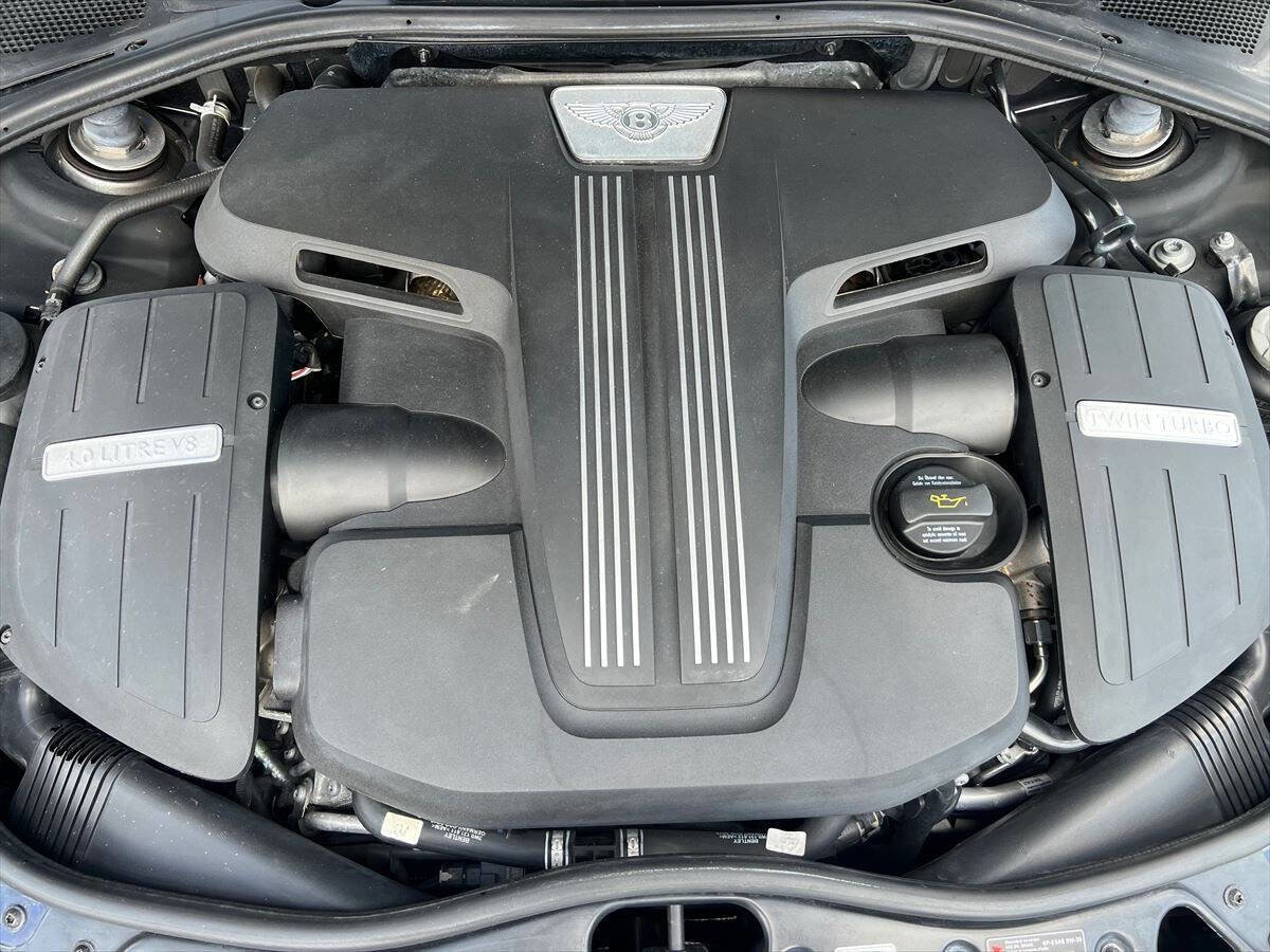 Used 2017 Bentley Continental GT image 23
