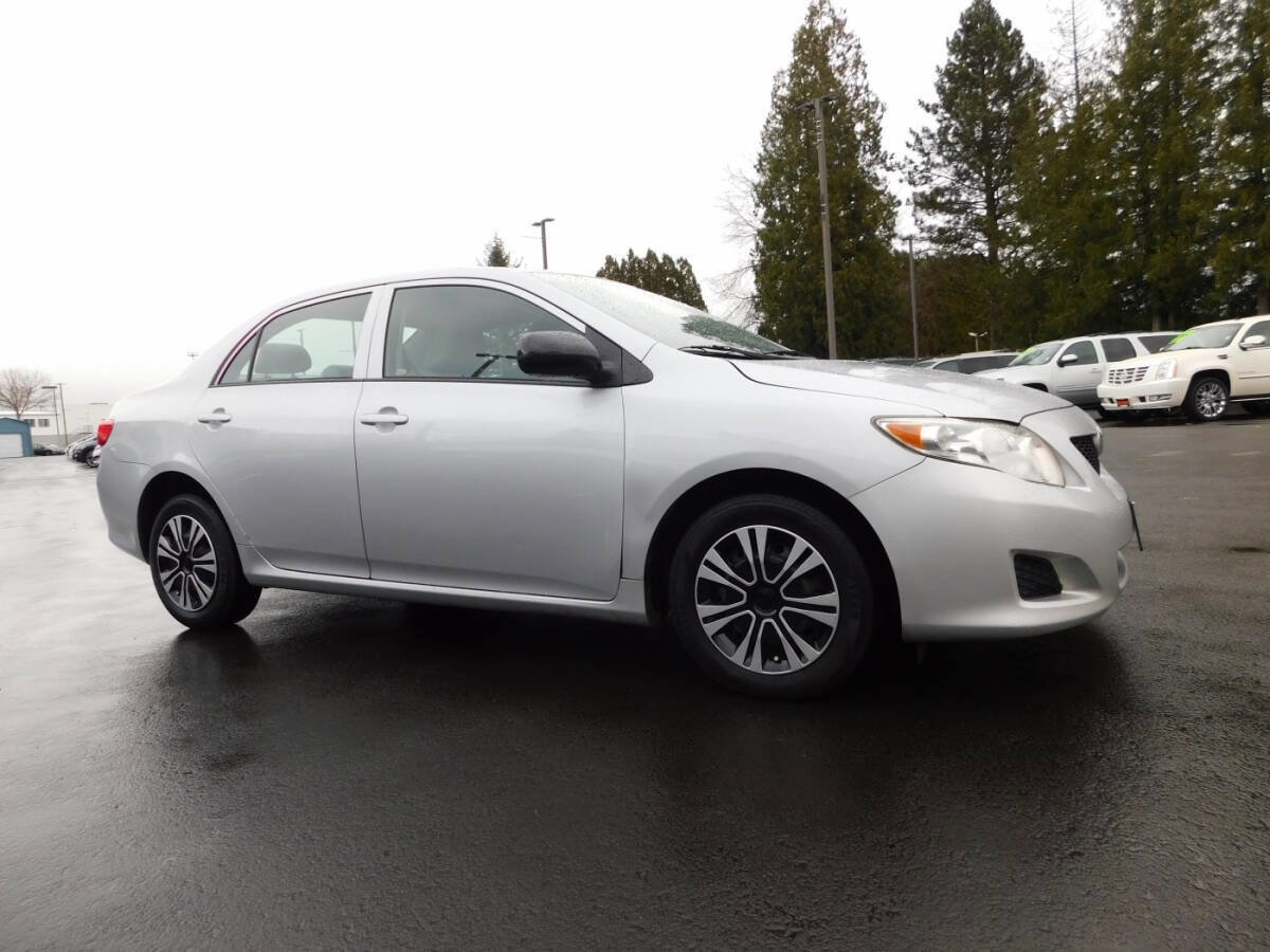 Used 2010 Toyota Corolla LE FWD image 1