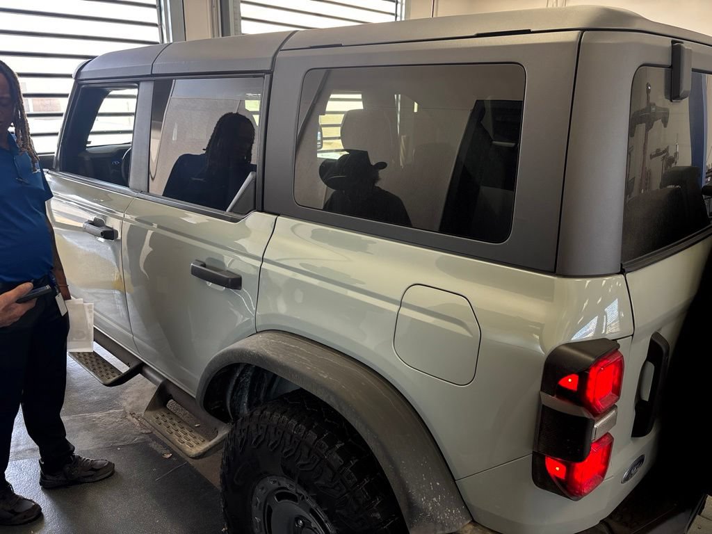 Used 2024 Ford Bronco Everglades AWD/4WD image 5