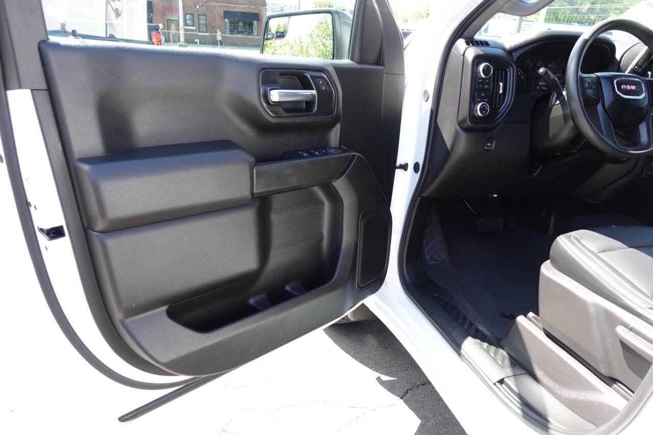 Used 2024 GMC Sierra 1500 Pro w/ Graphite Edition AWD/4WD image 16