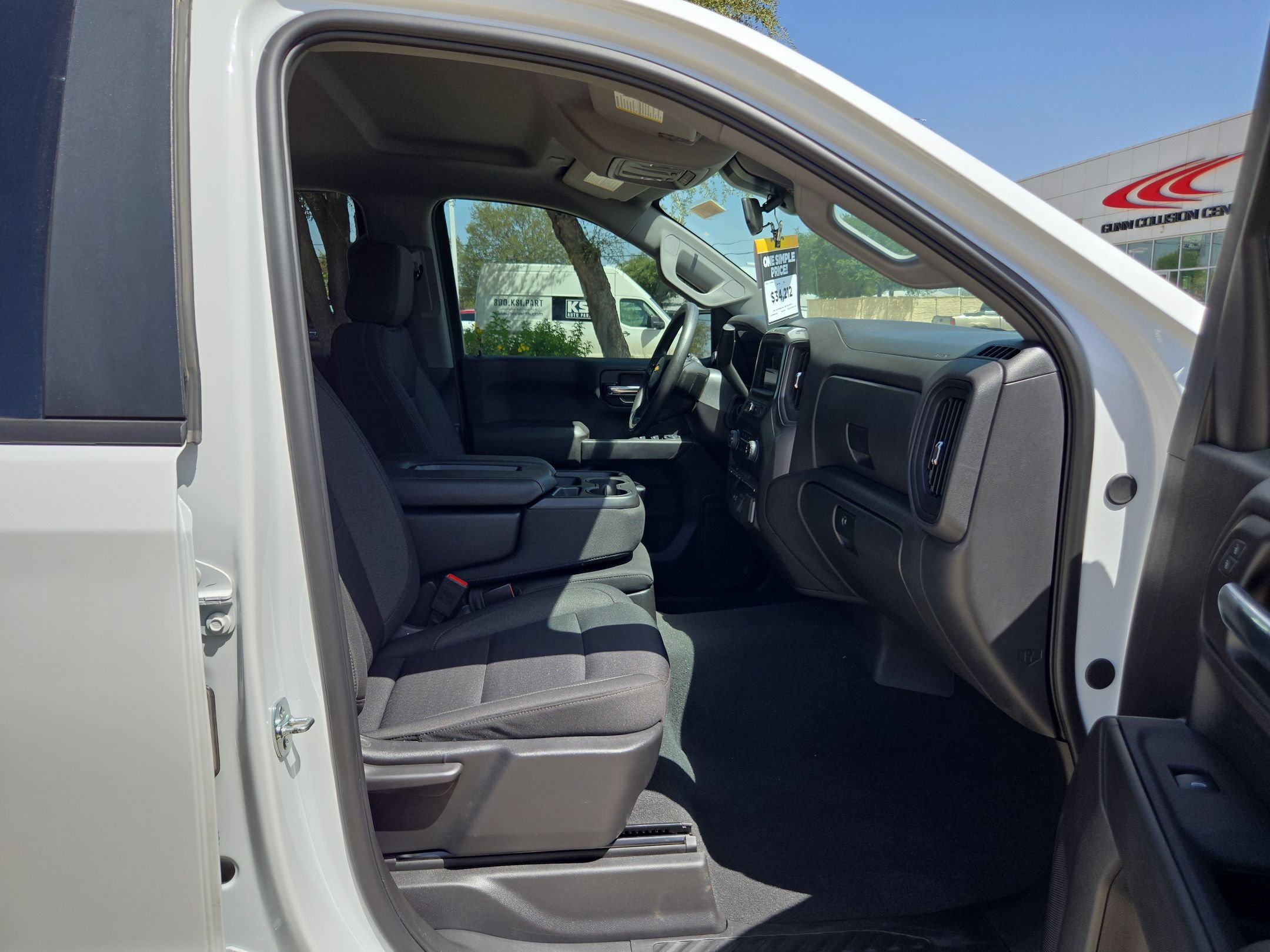Certified 2025 Chevrolet Silverado 1500 Custom AWD/4WD image 23