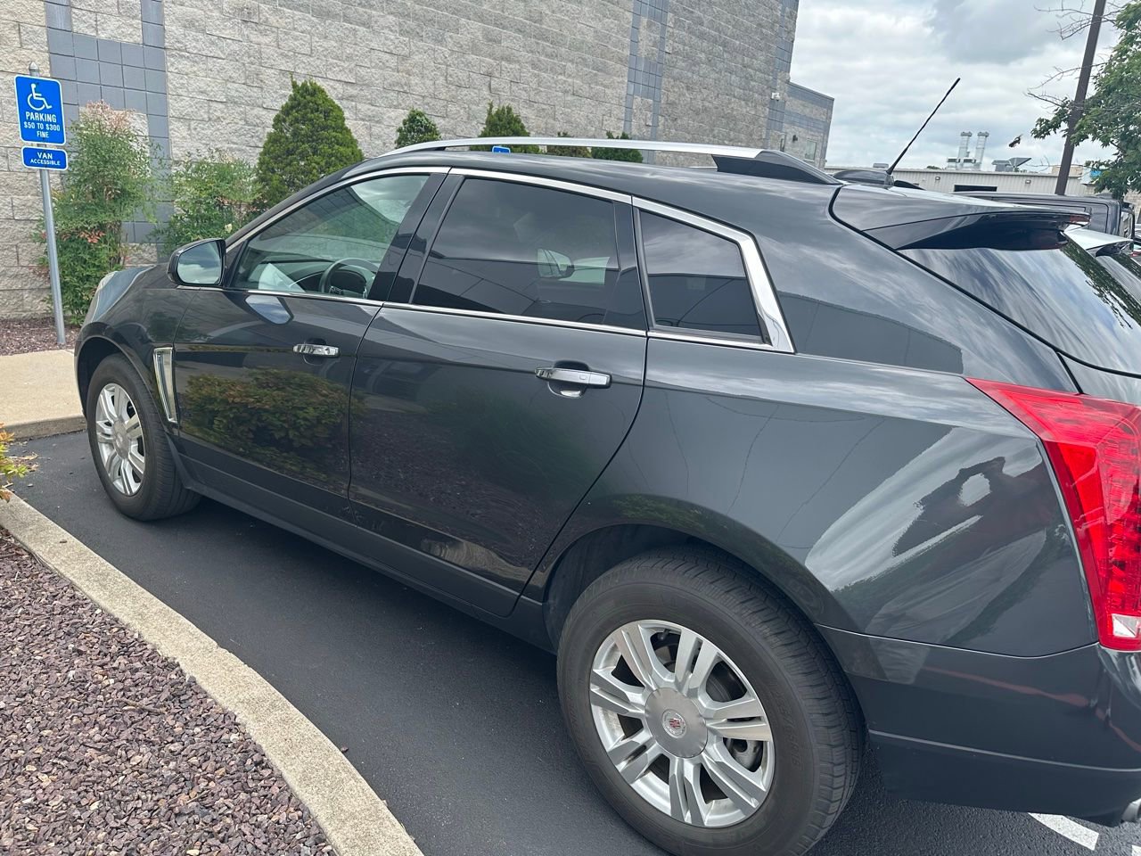 Used 2015 Cadillac SRX Luxury w/ Driver Awareness Package AWD/4WD image 7