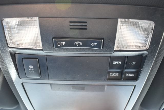 Used 2018 Toyota Tacoma SR5 AWD/4WD image 31