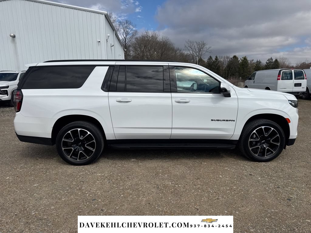 Used 2022 Chevrolet Suburban RST w/ Luxury Package AWD/4WD image 6