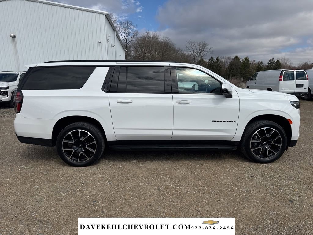 Used 2022 Chevrolet Suburban RST w/ Luxury Package AWD/4WD image 6