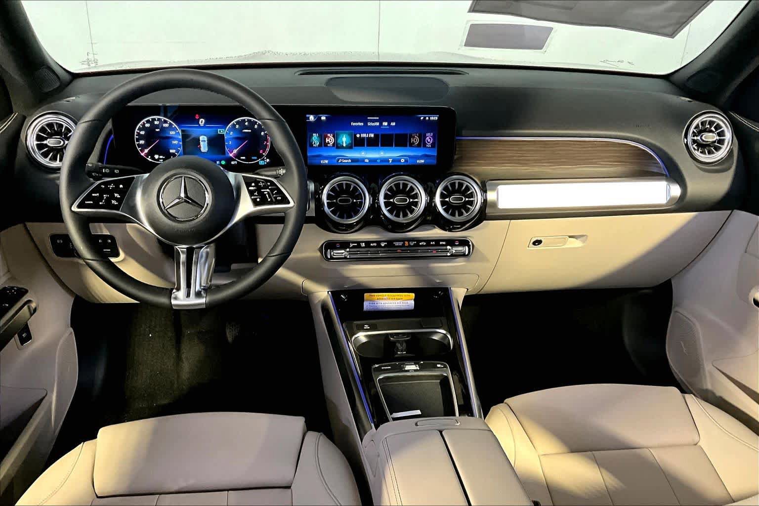 New 2026 Mercedes-Benz GLB 250 4MATIC image 7