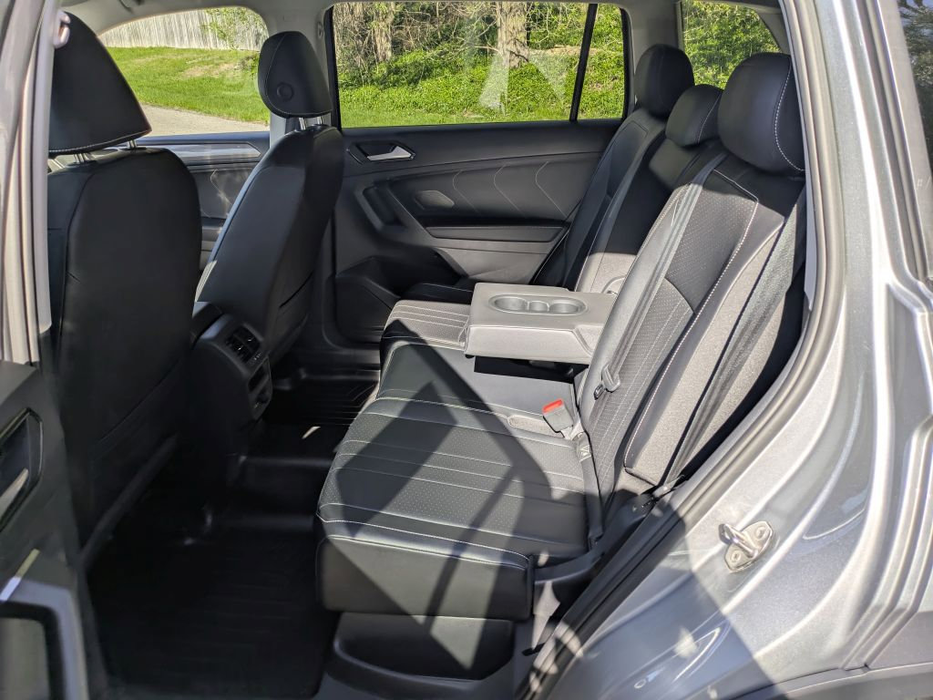 Used 2022 Volkswagen Tiguan SE AWD/4WD image 29