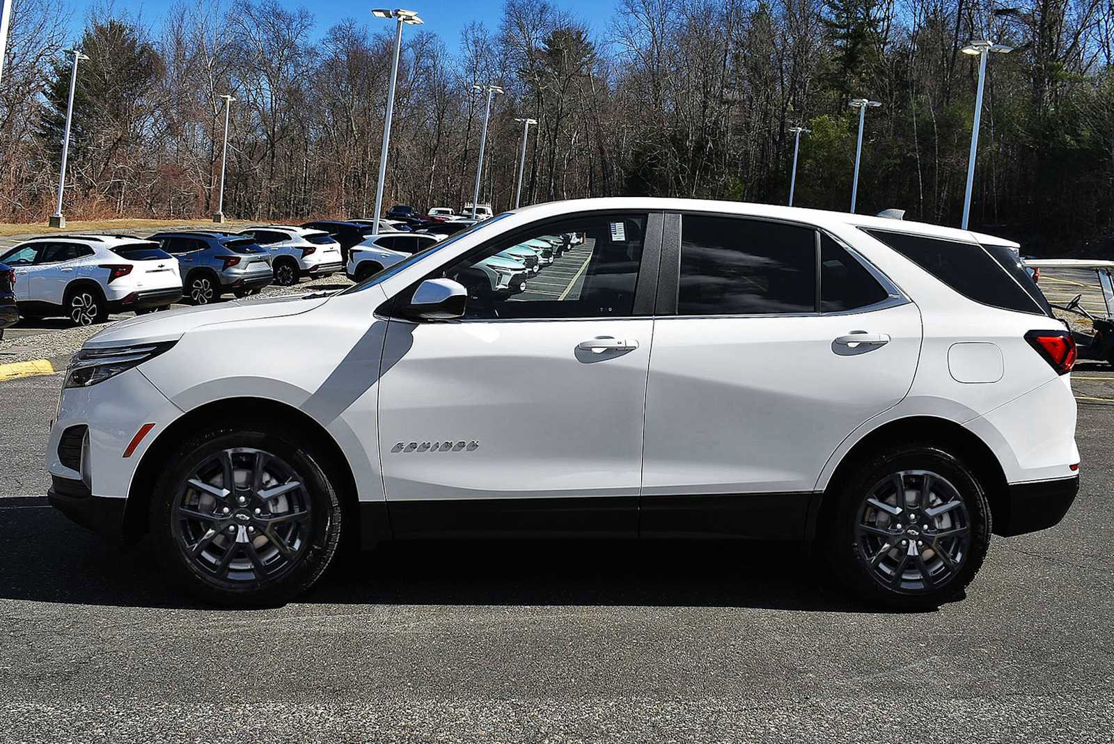 Used 2024 Chevrolet Equinox LT image 4