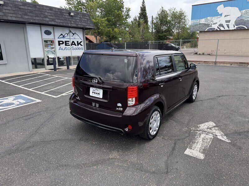 Used 2015 Scion xB FWD image 7