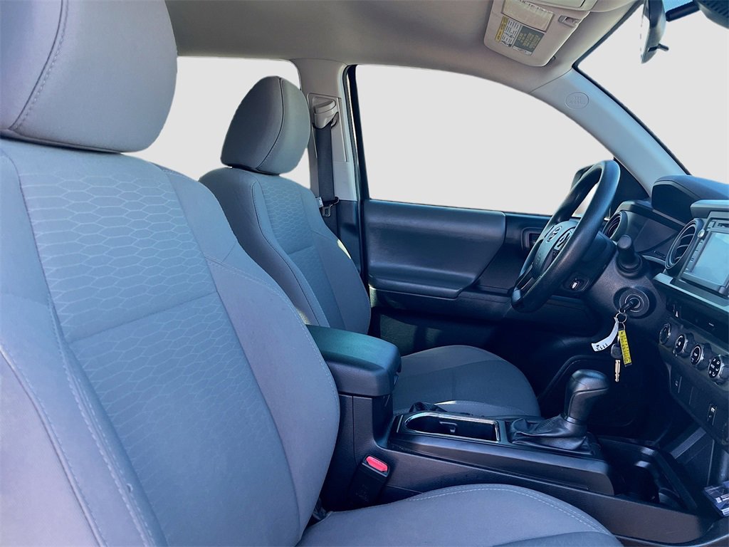 Used 2018 Toyota Tacoma SR image 24