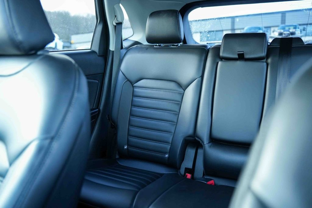 Used 2024 Ford Edge SEL w/ Convenience Package image 37