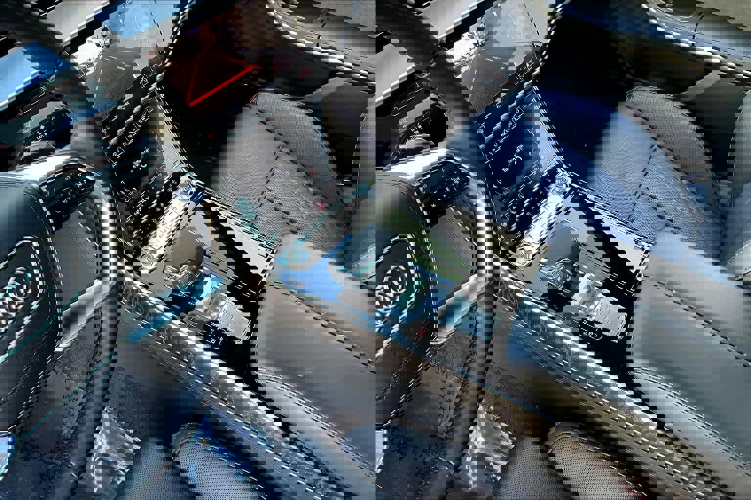 Used 2023 Audi A8 L 3.0T image 16