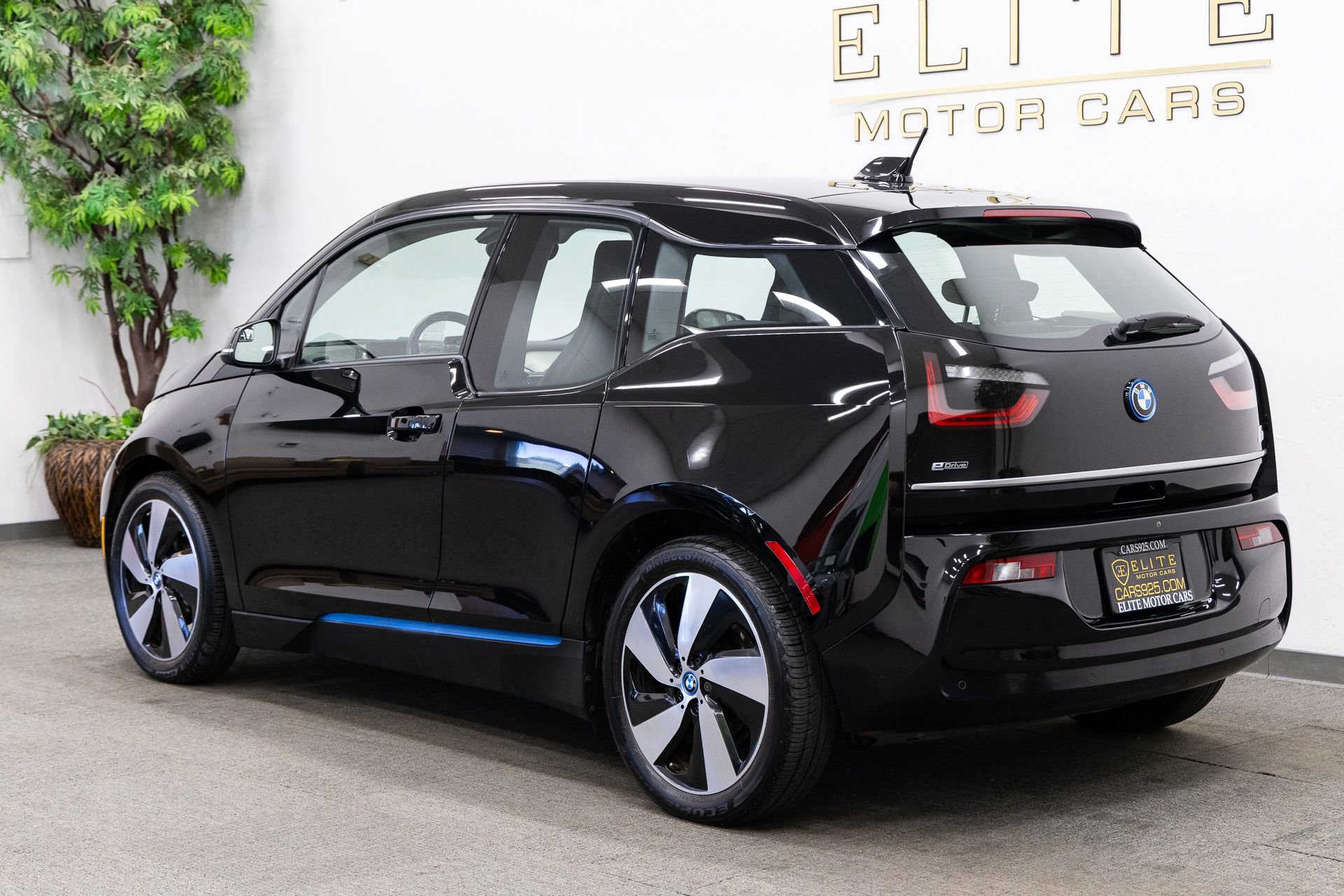 Used 2018 BMW i3 w/ Range Extender image 3