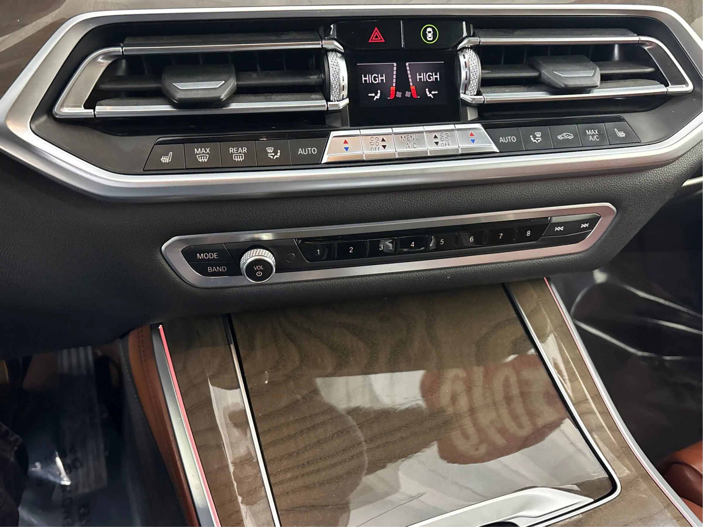 Used 2019 BMW X5 xDrive50i w/ Off-Road Package image 39