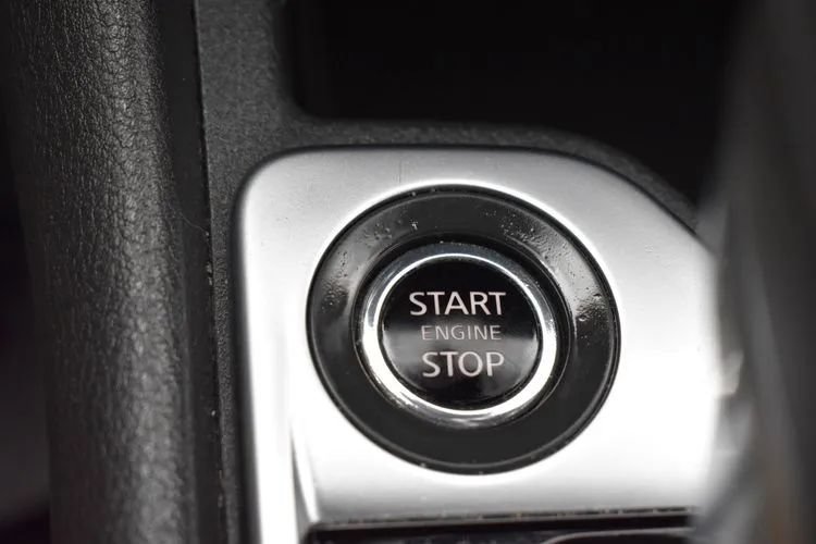 Used 2025 Nissan Sentra SV FWD image 28