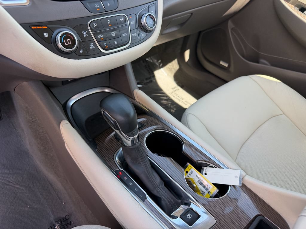 Used 2024 Chevrolet Malibu LT FWD image 21