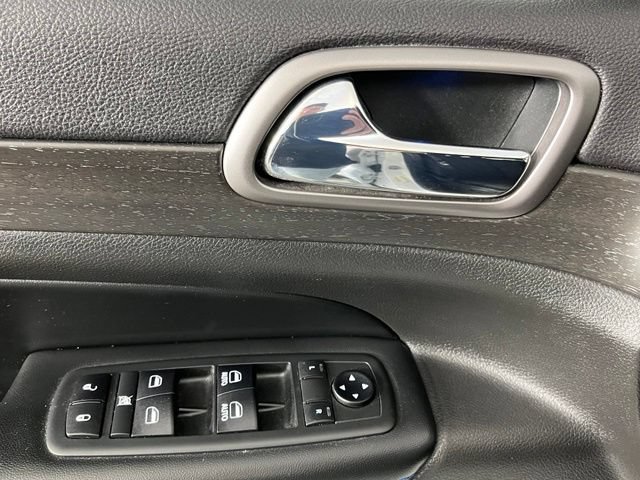 Used 2018 Jeep Grand Cherokee Laredo AWD/4WD image 20