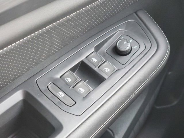 New 2026 Volkswagen Atlas Cross Sport SE image 30