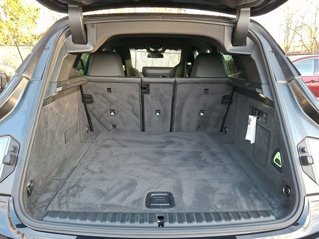 Used 2024 BMW iX xDrive50 w/ Sport Package image 27