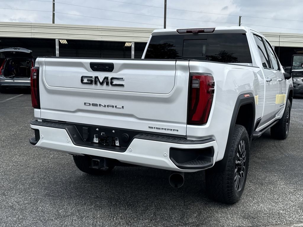 Used 2024 GMC Sierra 2500 Denali Ultimate AWD/4WD image 11