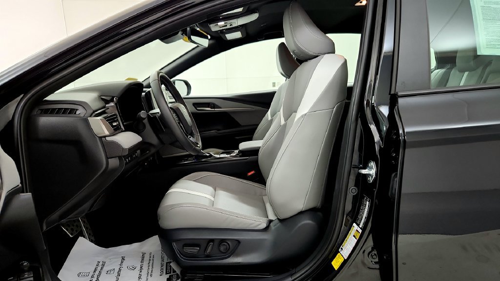 Certified 2025 Toyota Camry SE w/ Convenience Package AWD/4WD image 25