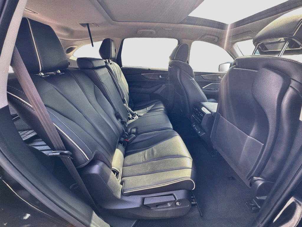 Used 2023 Acura MDX w/ Advance Package AWD/4WD image 30