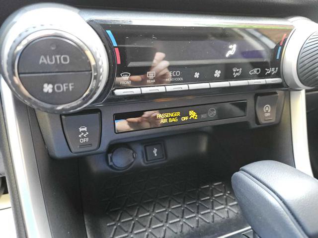 Used 2022 Toyota RAV4 XLE image 20