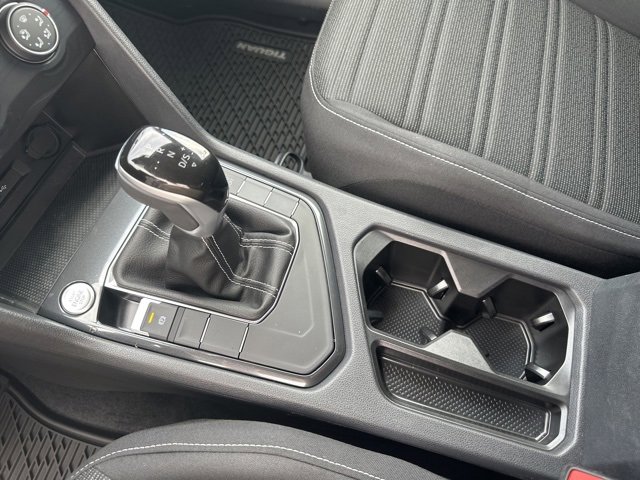 Used 2024 Volkswagen Tiguan S image 13