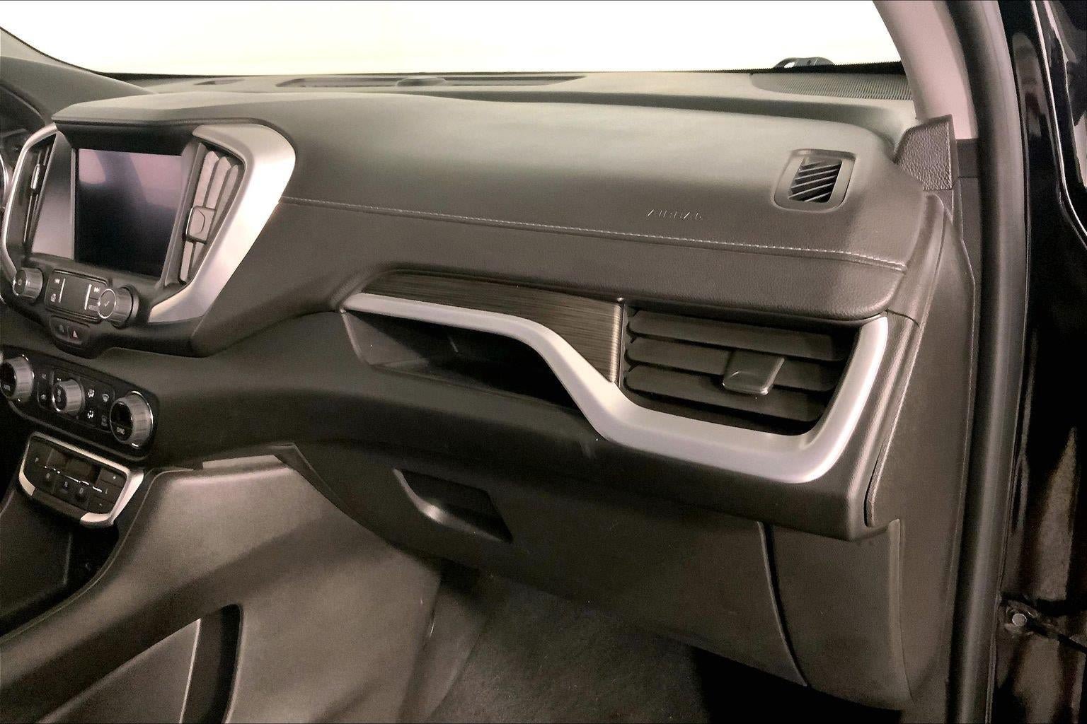 Used 2024 GMC Terrain SLT AWD/4WD image 16