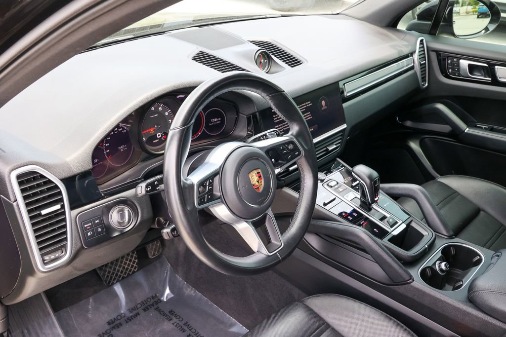 Certified 2023 Porsche Cayenne AWD/4WD image 4