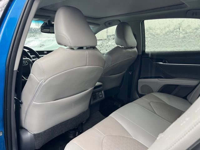 Used 2018 Toyota Camry XSE image 11