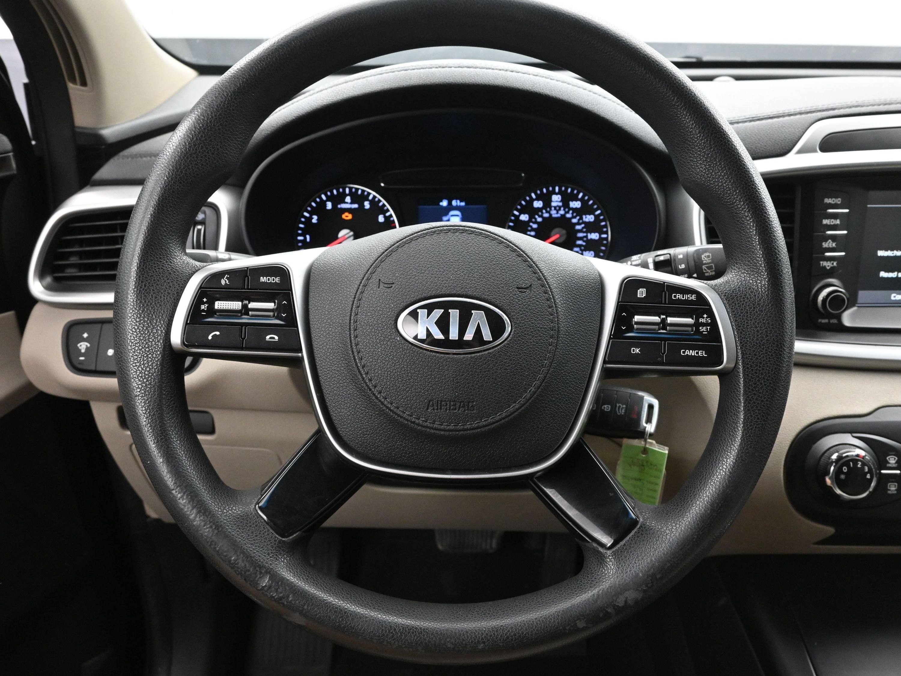 Used 2020 Kia Sorento LX image 13