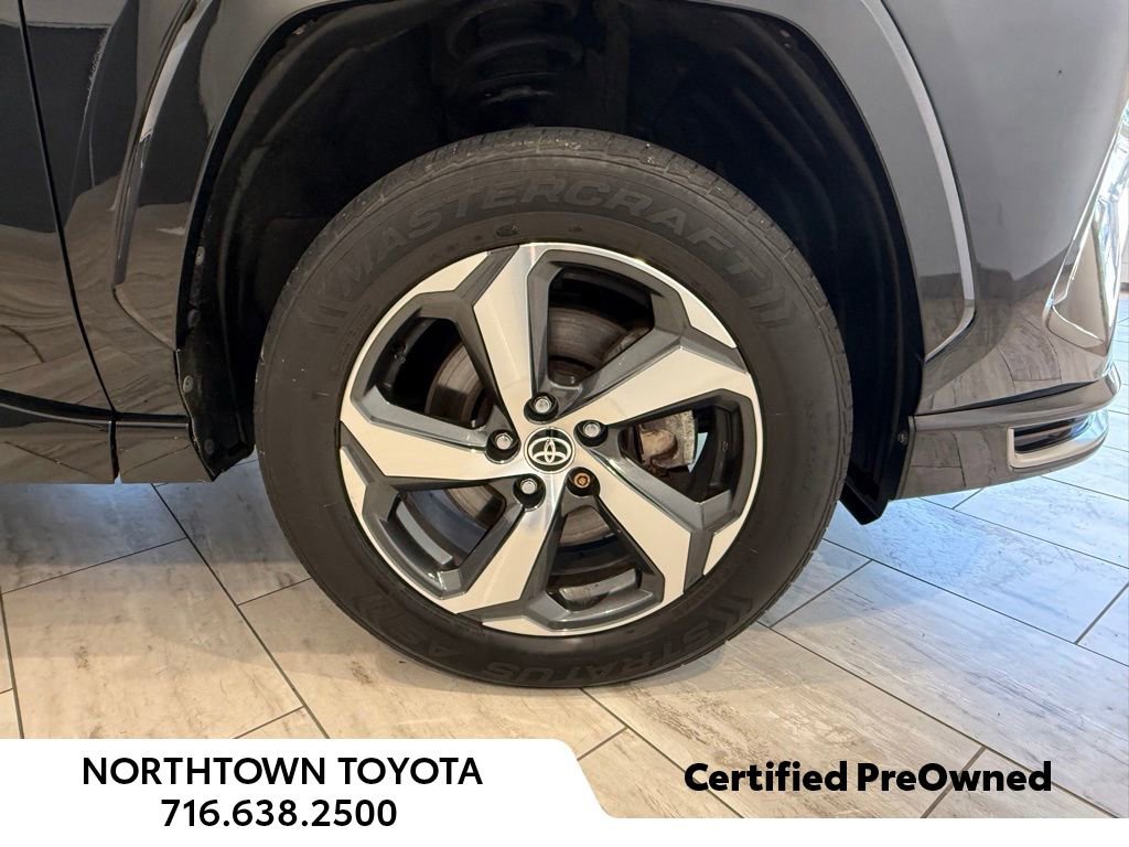 Used 2021 Toyota RAV4 SE w/ Weather & Moonroof Package AWD/4WD image 23