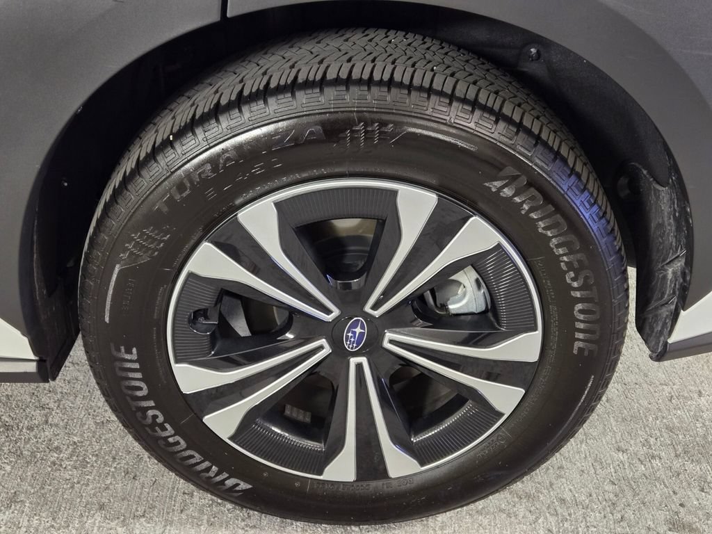 Certified 2025 Subaru Solterra AWD/4WD image 13