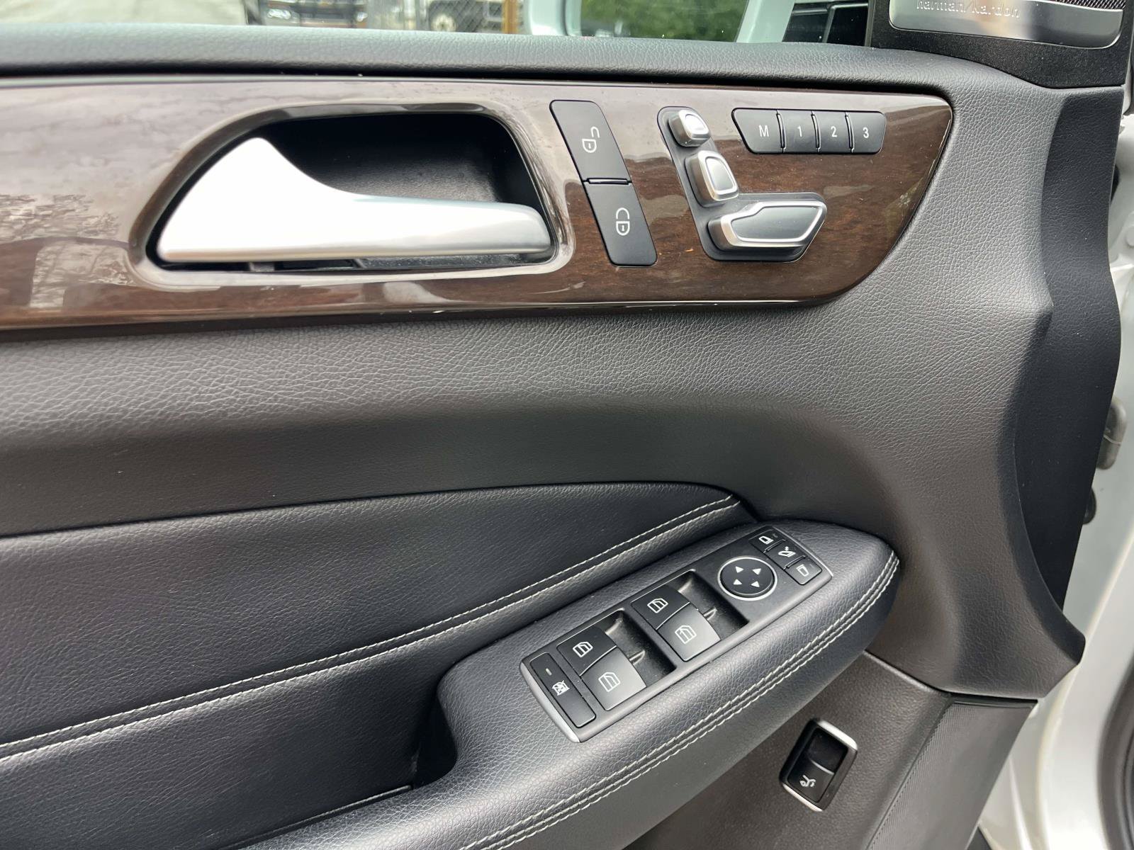 Used 2018 Mercedes-Benz GLE 350 4MATIC image 18