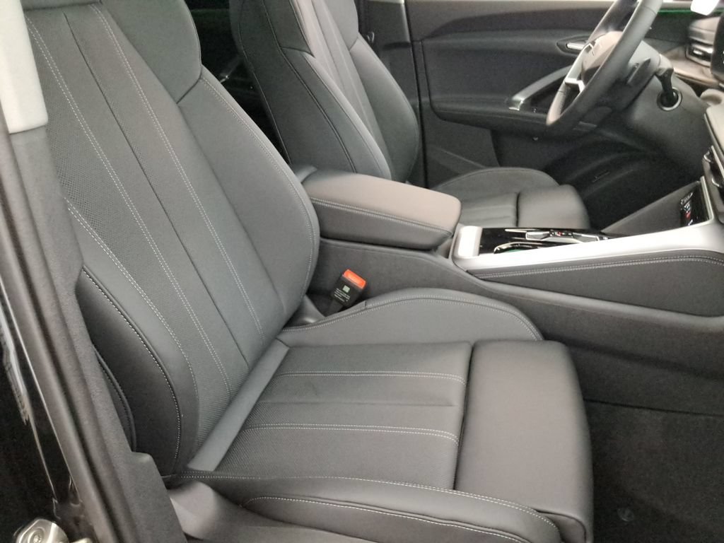 Used 2025 Audi Q5 Premium Plus w/ Premium Plus AWD/4WD image 16