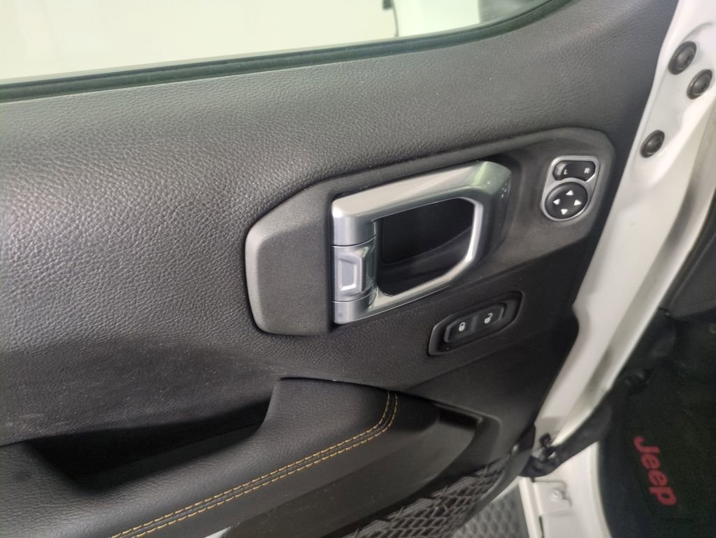 Used 2021 Jeep Wrangler Unlimited Sahara image 14