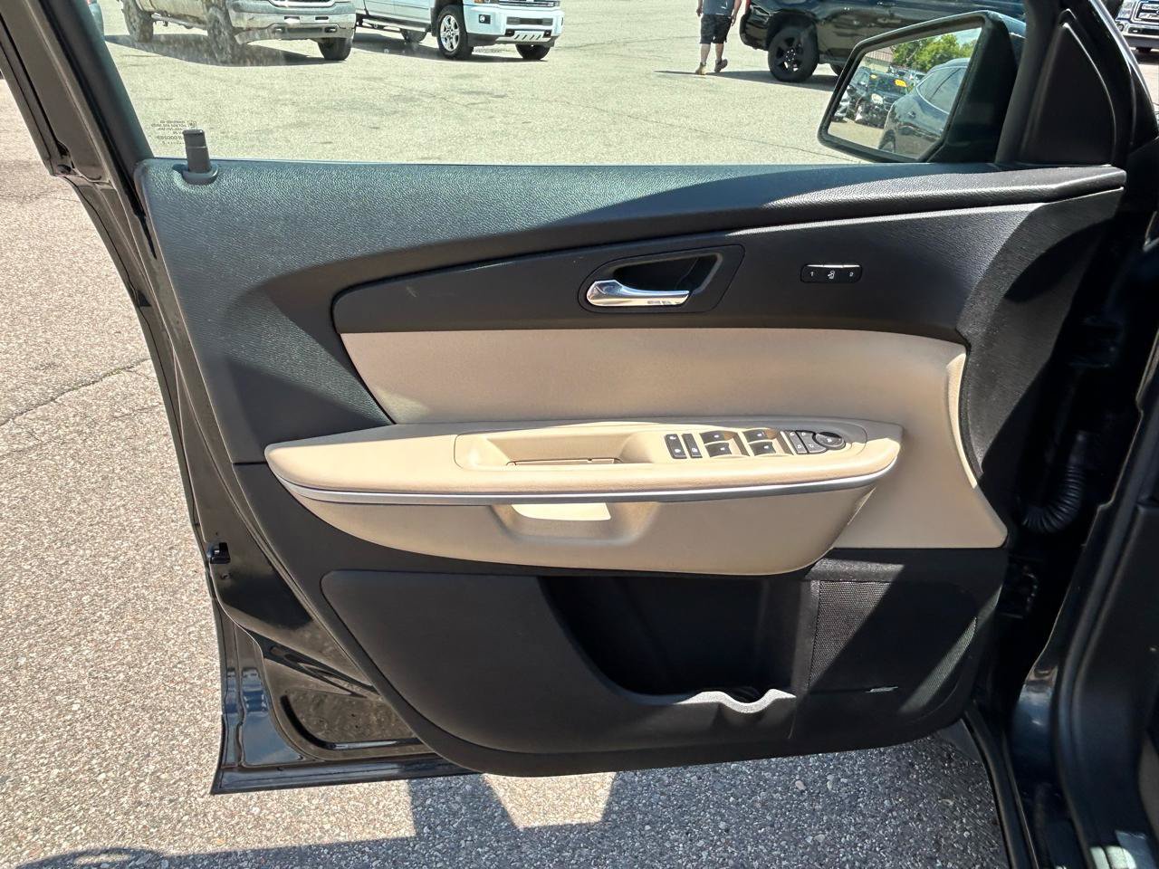 Used 2010 GMC Acadia SLT AWD/4WD image 15