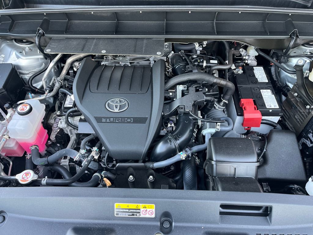 Certified 2024 Toyota Highlander XLE image 26