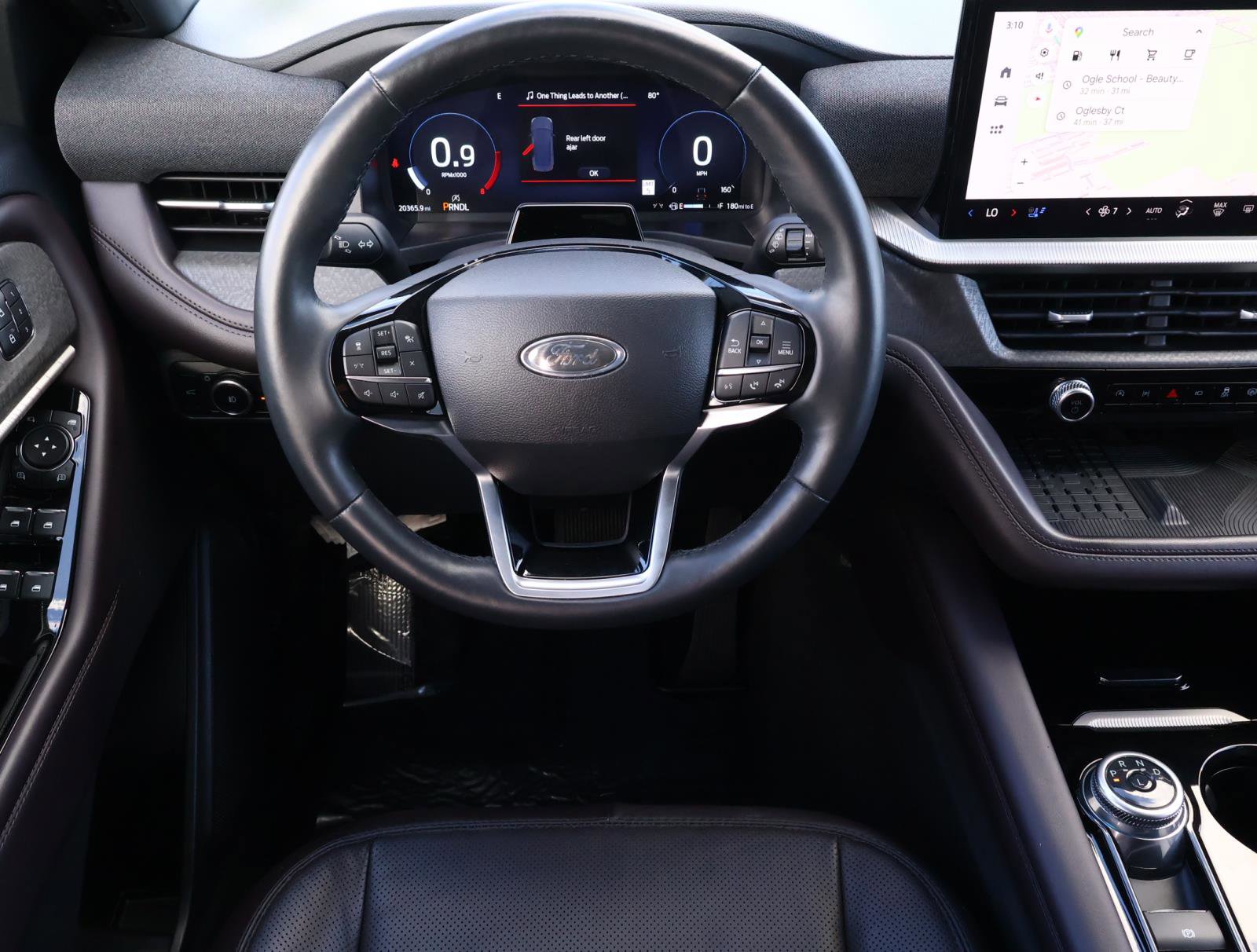 Used 2025 Ford Explorer Platinum w/ LUX Leather Package image 11