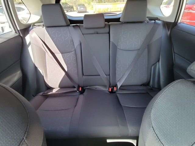Used 2025 Toyota RAV4 XLE image 5