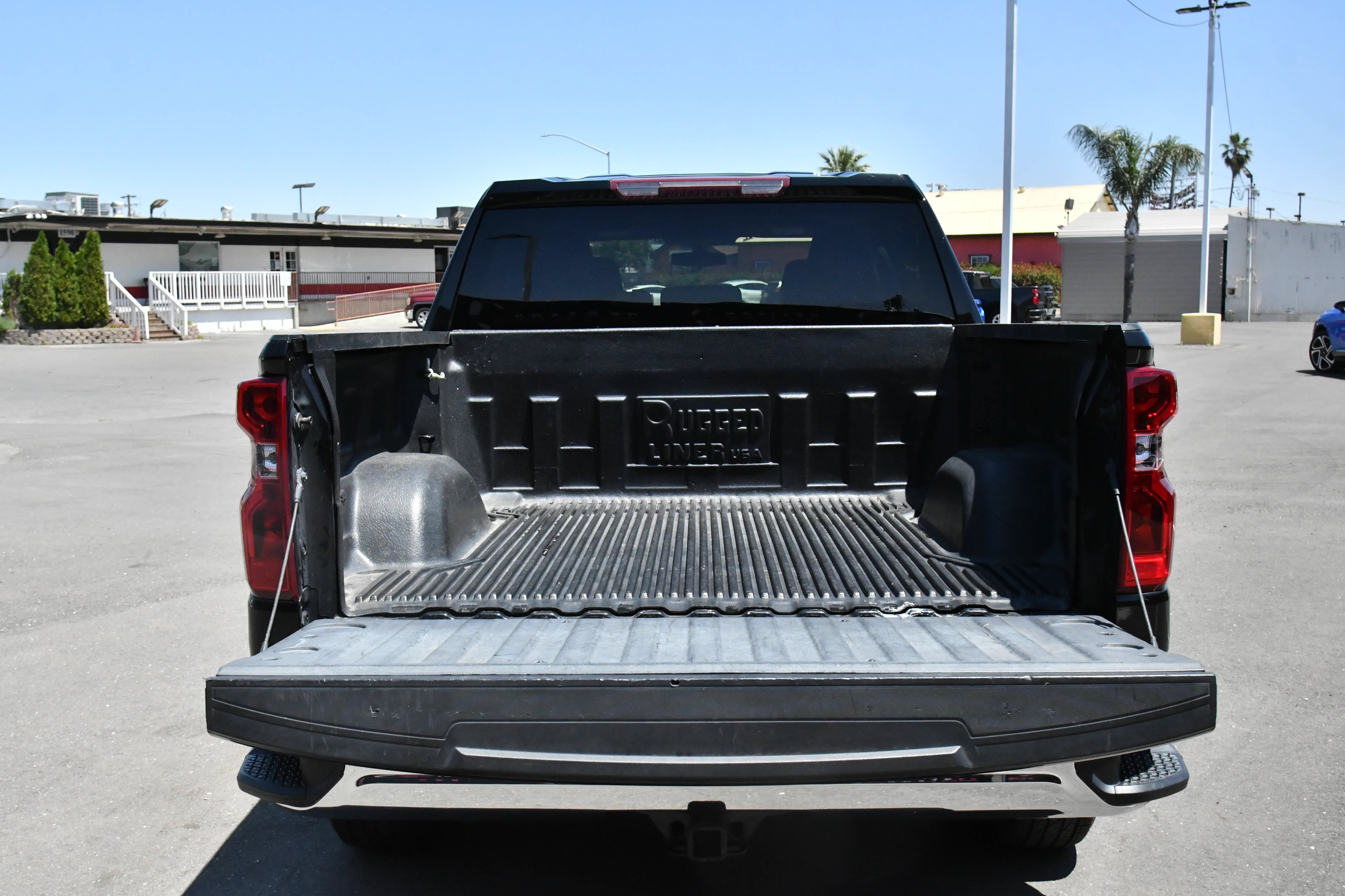 Used 2022 Chevrolet Silverado 1500 LT RWD image 39