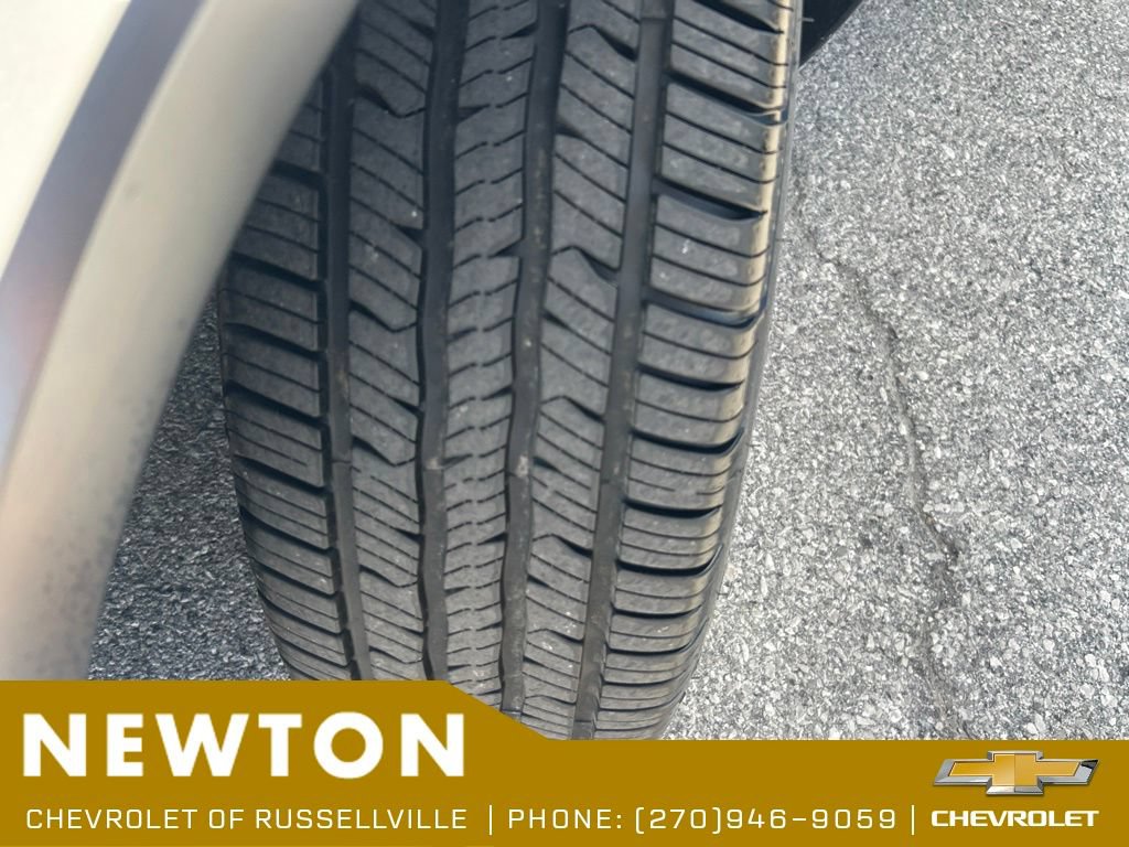 Used 2017 Buick Encore Essence FWD image 45