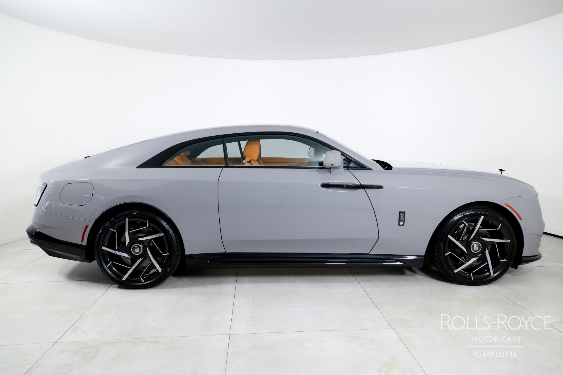New 2025 Rolls-Royce Spectre Black Badge w/ Spectre Enhancement Package image 10
