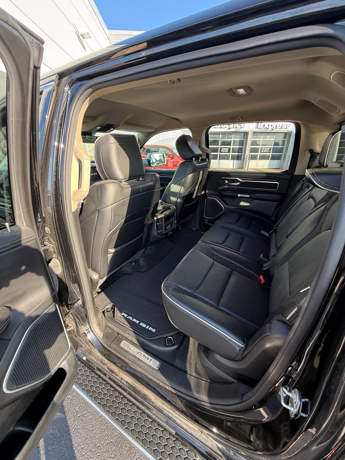 Used 2021 RAM 1500 Laramie AWD/4WD image 12