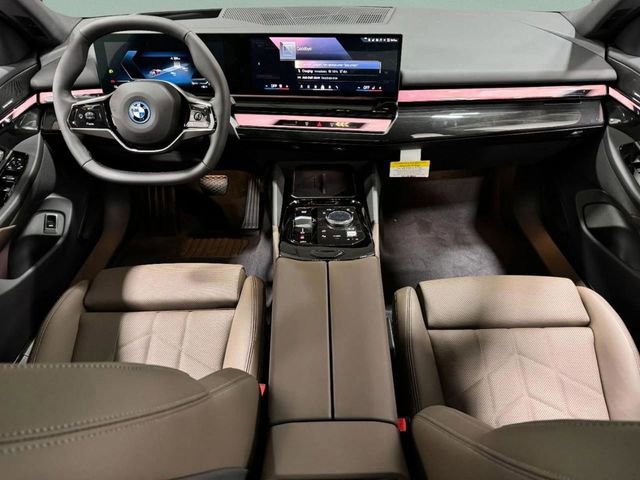 Certified 2026 BMW i5 eDrive40 w/ Premium Package AWD/4WD image 11