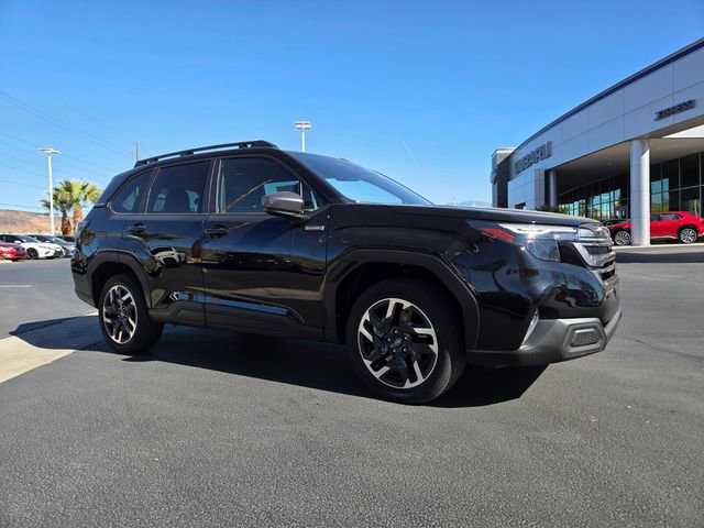 Used 2025 Subaru Forester Premium image 2