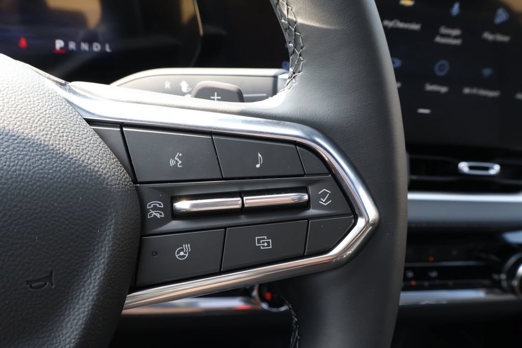 New 2027 Chevrolet Equinox LT w/ Midnight Edition FWD image 24