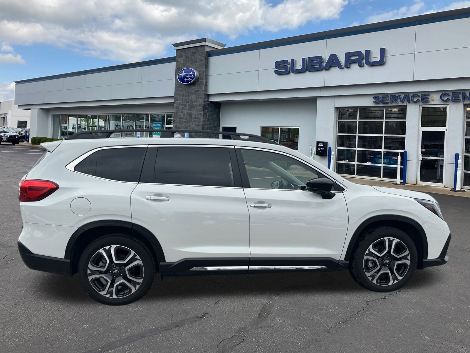 Certified 2025 Subaru Ascent Touring image 8