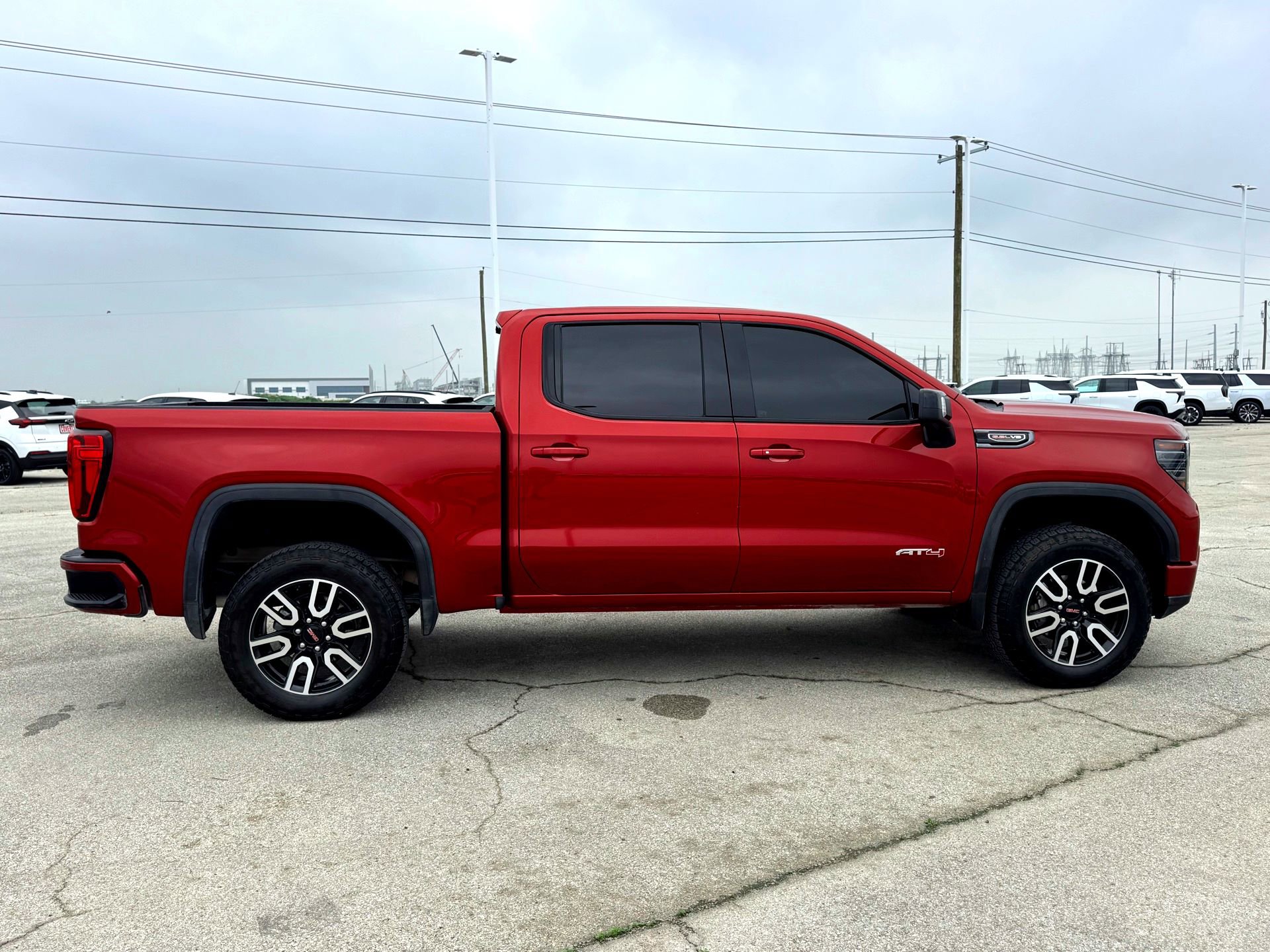Used 2024 GMC Sierra 1500 AT4 w/ Technology Package AWD/4WD image 7